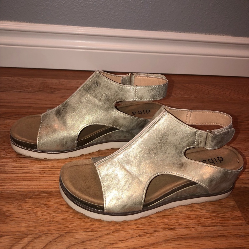 Diba sandals